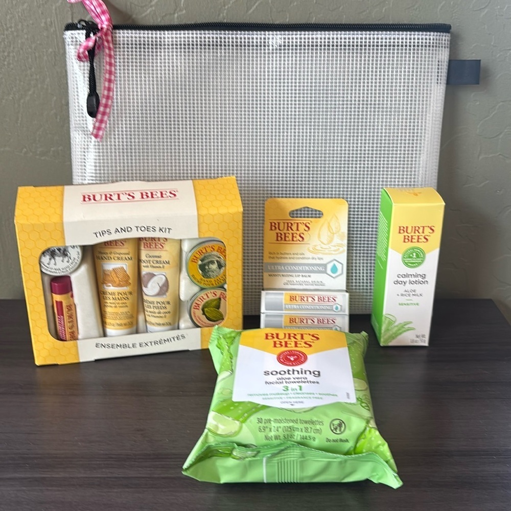 Burt’s Bees Gift Bundle: Tips and Toes Kit Lip Balm Calming Lotion Towelettes